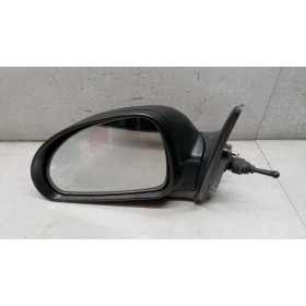 REARVIEW LEFT  KIA Cee'd...