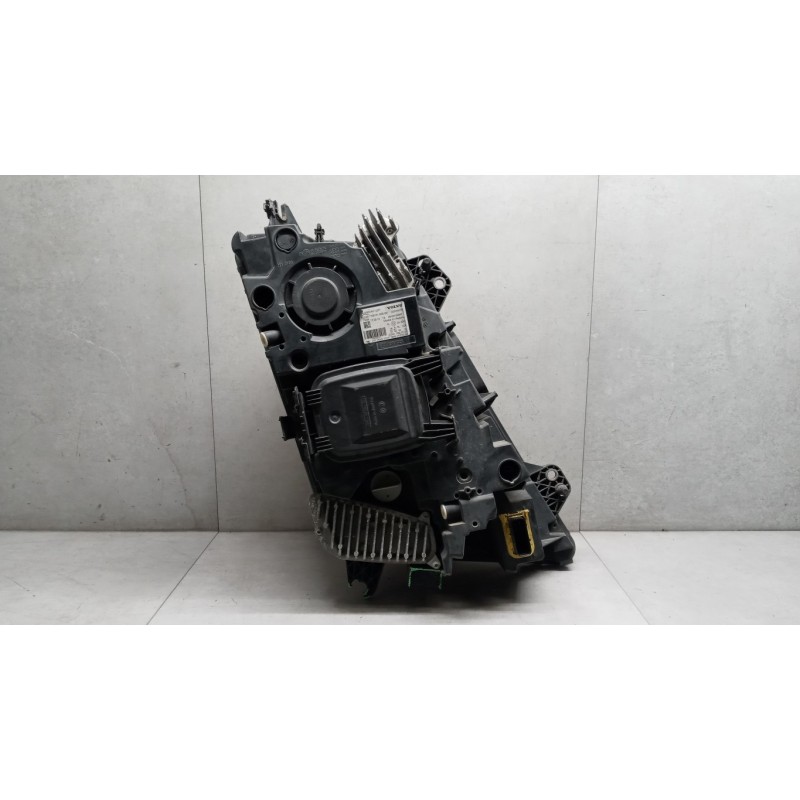 VOLVO truck FARO ANTERIORE SINISTRO VOLVO truck FH euro 6 usato