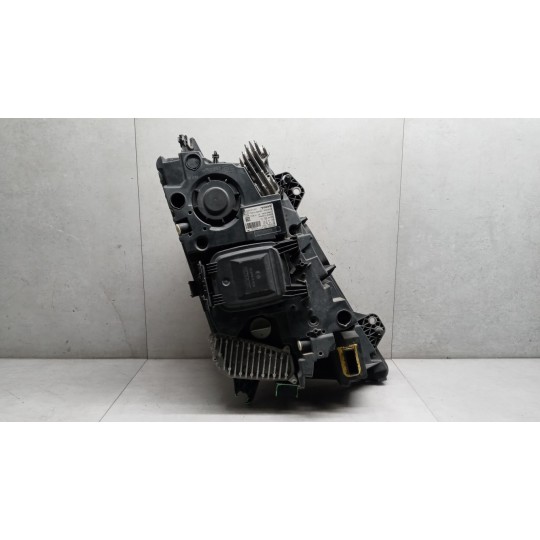FARO ANTERIORE SINISTRO VOLVO truck FH euro 6 usato