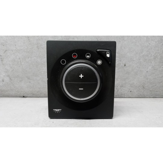 INTERRUTTORI E PULSANTI ABITACOLO VOLVO truck FH euro 6 usato