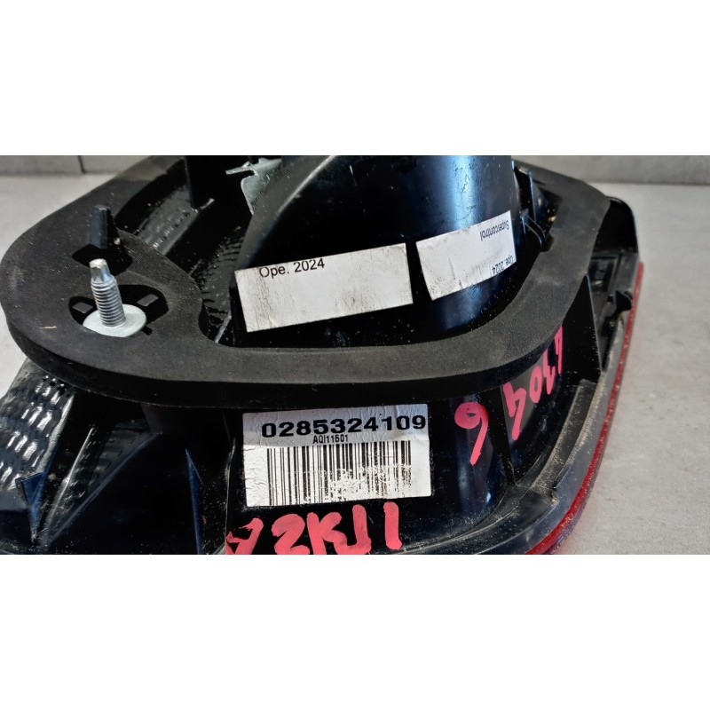 SEAT FARO POSTERIORE INTERNO SINISTRO SEAT Ibiza 2012>2015 usato