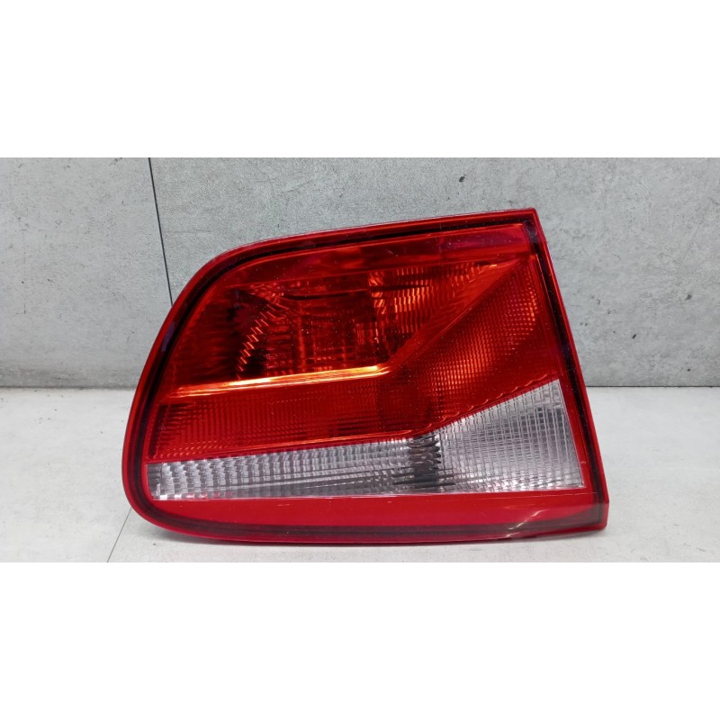 SEAT FARO POSTERIORE INTERNO SINISTRO SEAT Ibiza 2012>2015 usato