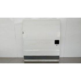 RIGHT SIDE SLIDING DOOR...