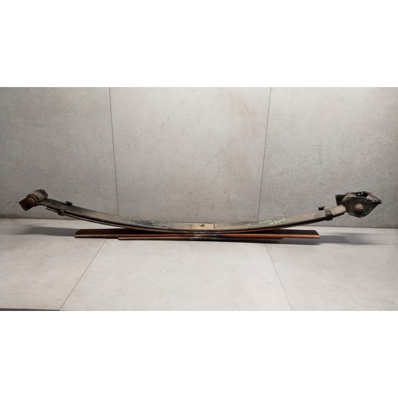 NISSAN REAR BACK SPRINGS  NISSAN King Cab 1988>1998 used
