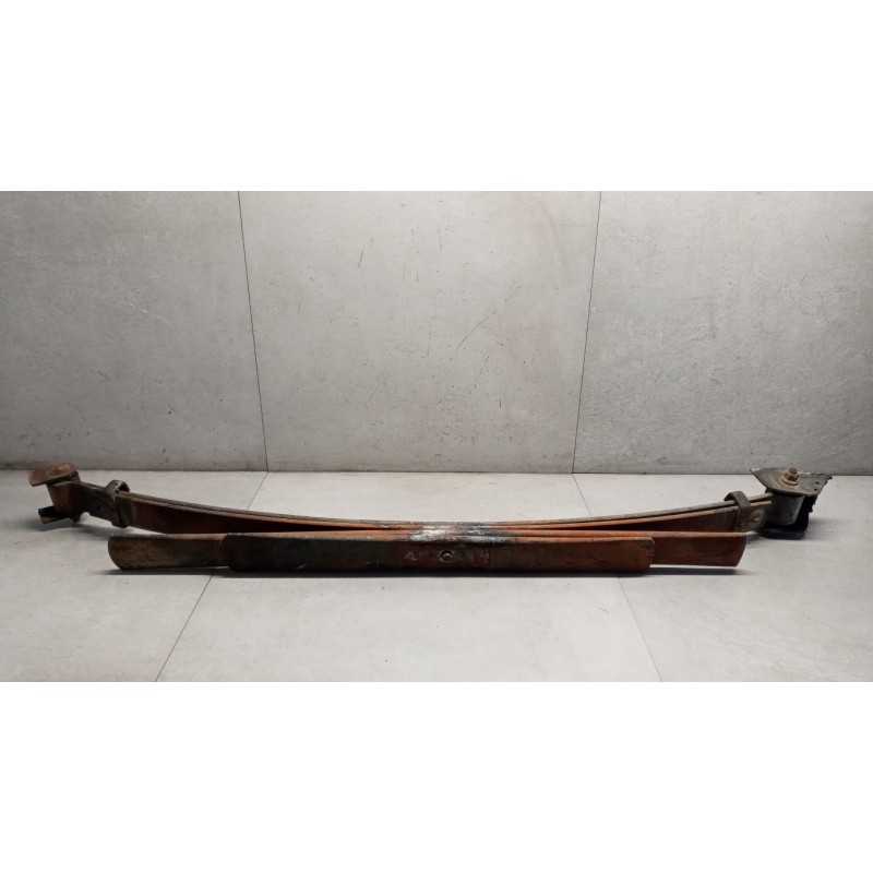 NISSAN REAR BACK SPRINGS  NISSAN King Cab 1988>1998 used