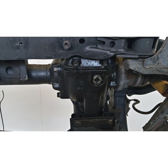 SEMIASSE ANTERIORE SINISTRO NISSAN King Cab 1988>1998 usato