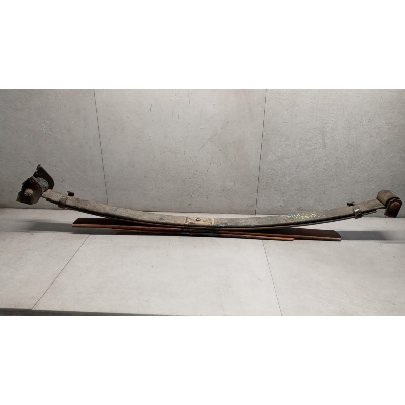 NISSAN REAR BACK SPRINGS  NISSAN King Cab 1988>1998 used