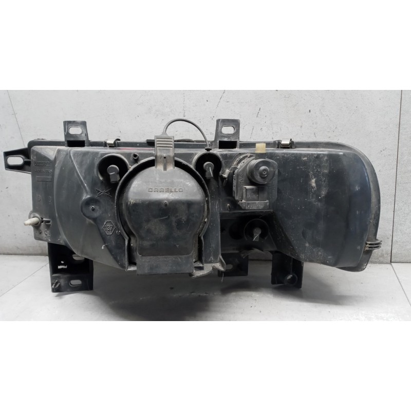 RENAULT van RIGHT HEADLIGHT RENAULT van Mascott used