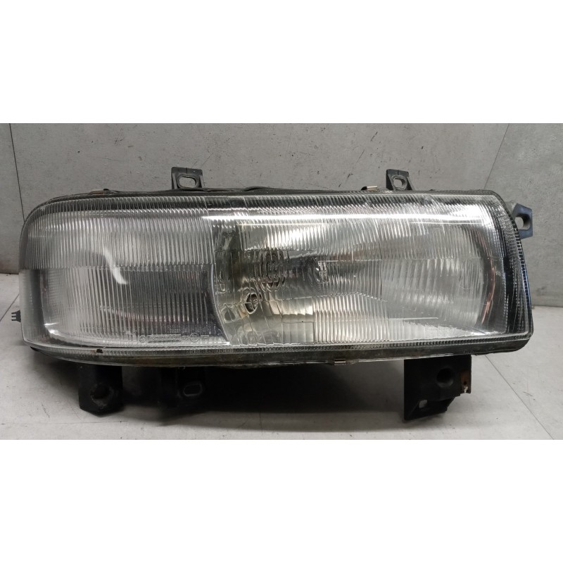 RENAULT van RIGHT HEADLIGHT RENAULT van Mascott used