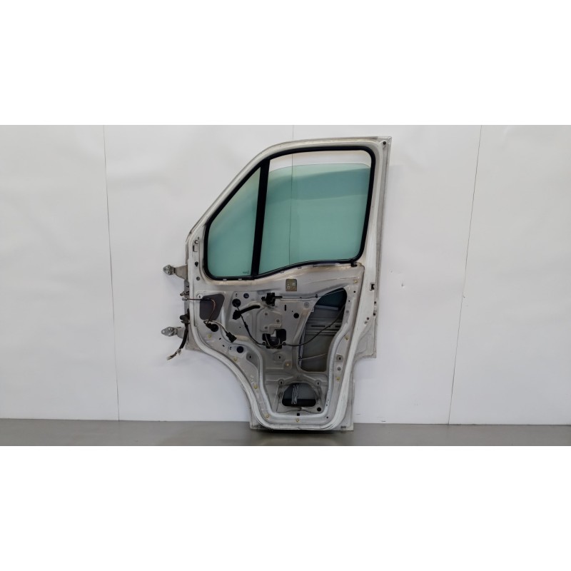 RENAULT van RIGHT FRONT DOOR  RENAULT van Mascott used