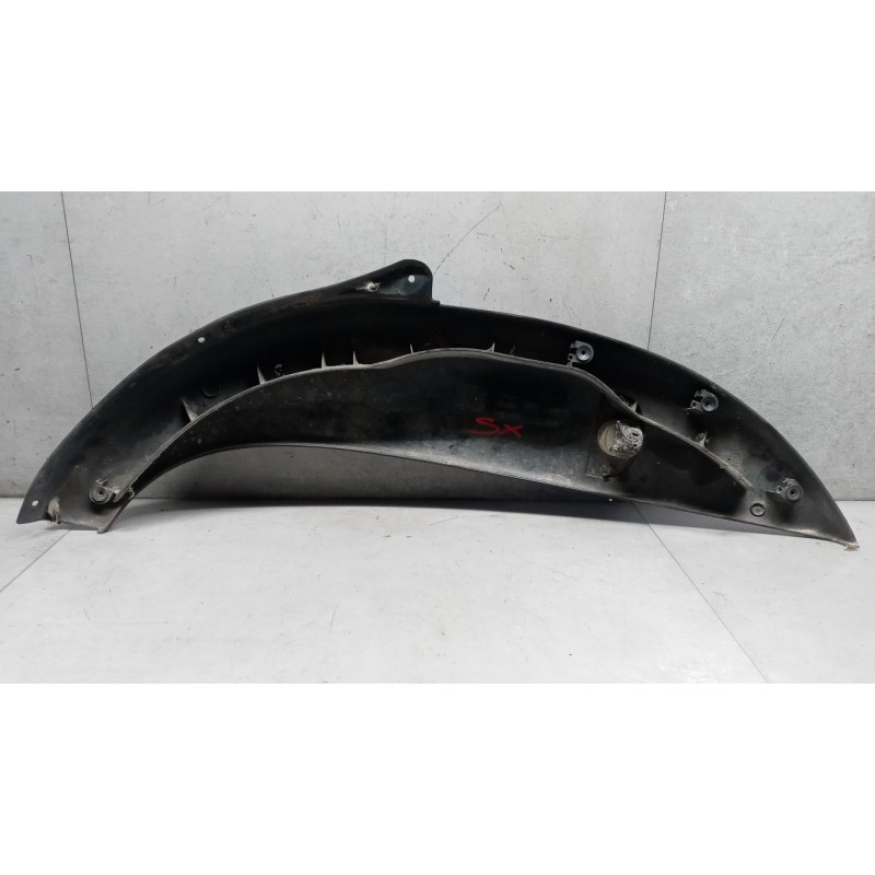 RENAULT van PLASTIC MUDGUARDS TO THE LEFT RENAULT van Mascott used