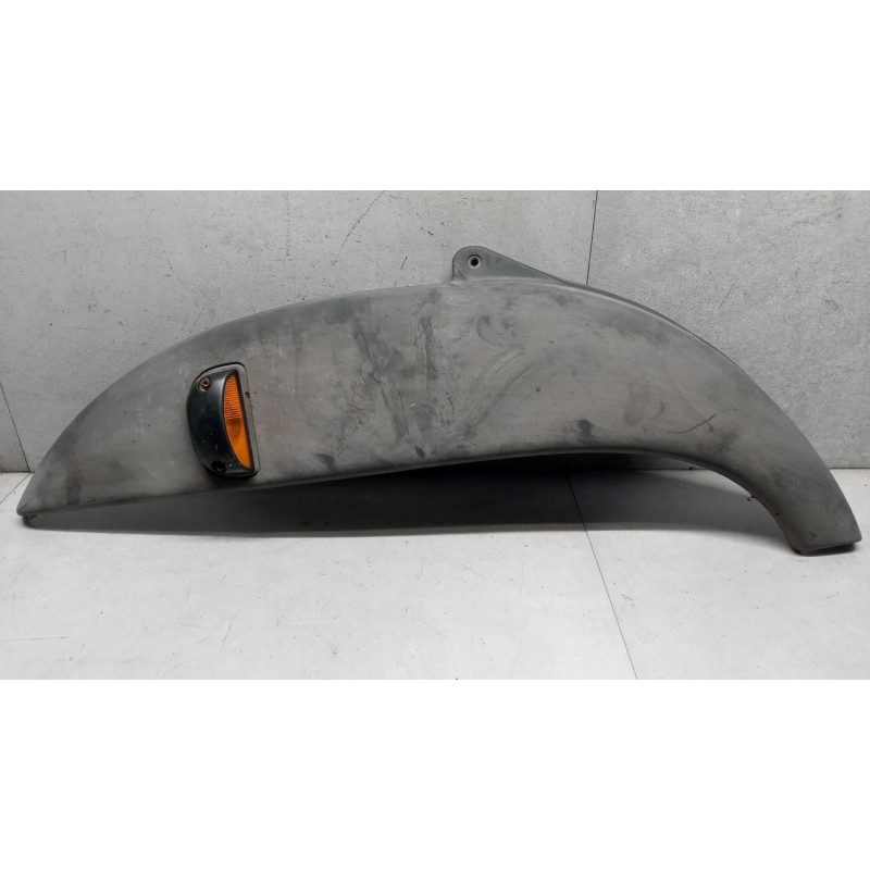 RENAULT van PLASTIC MUDGUARDS TO THE LEFT RENAULT van Mascott used
