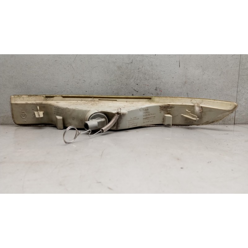 RENAULT van RIGHT FRONT INDICATORS  RENAULT van Mascott used