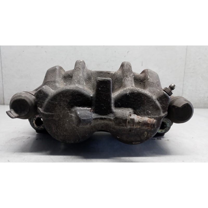 RENAULT van RIGHT FRONT CALIPER BRAKE  RENAULT van Mascott used