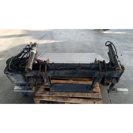 TAIL LIFT RENAULT van Mascott used