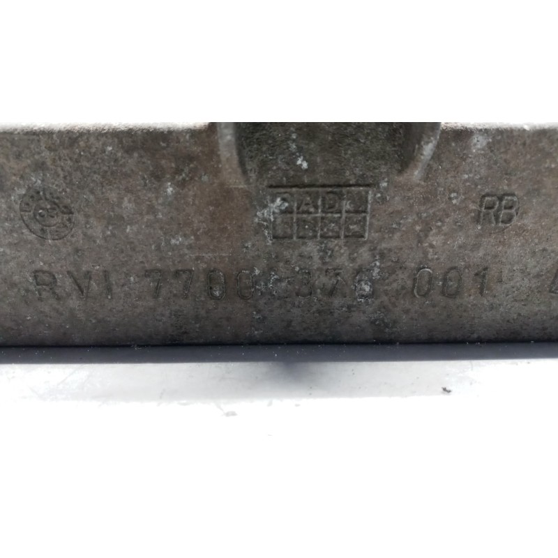 RENAULT van TRAVERSA ANTERIORE PARAURTO RENAULT van Mascott usato