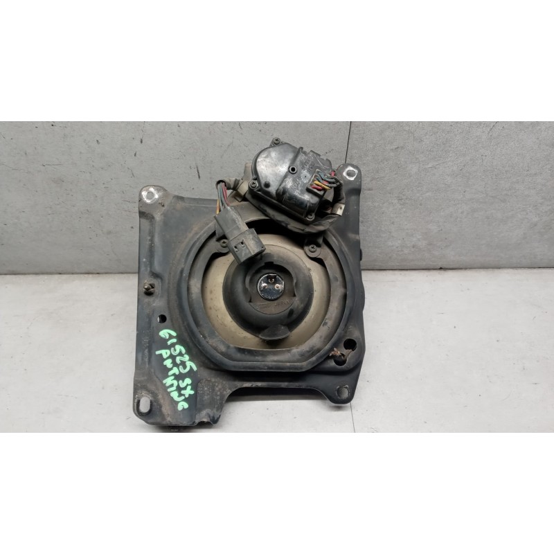 NISSAN FARO ANTERIORE SINISTRO NISSAN King Cab 1988>1998 usato