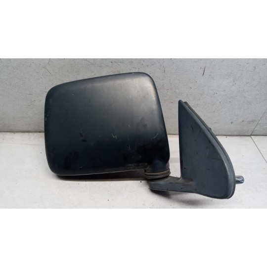 REARVIEW RIGHT  NISSAN King Cab 1988>1998 used