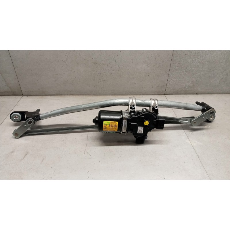 DACIA windshield wiper motor DACIA Duster 2021> used