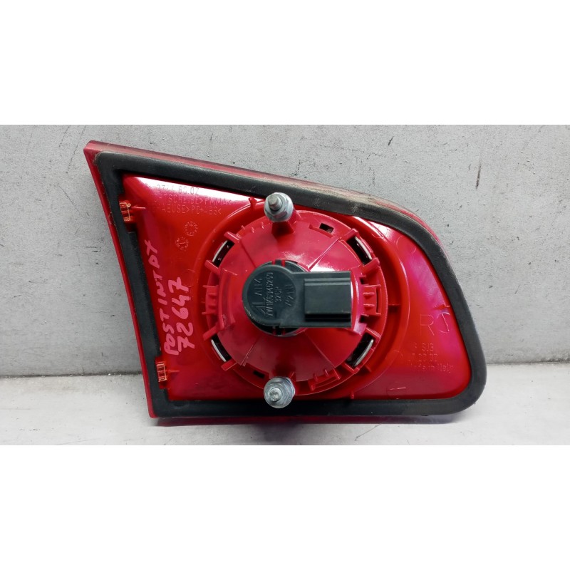 VOLKSWAGEN FARO POST INTERNO LED DESTRO VOLKSWAGEN Passat 2005>2010 usato