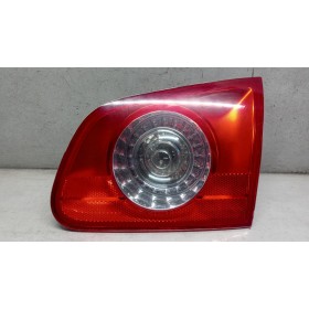 RIGHT REAR LED LIGHT ON...