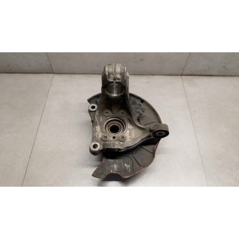 VOLKSWAGEN MONTANTE COMPLETO DESTRO VOLKSWAGEN Passat 2005>2010 usato