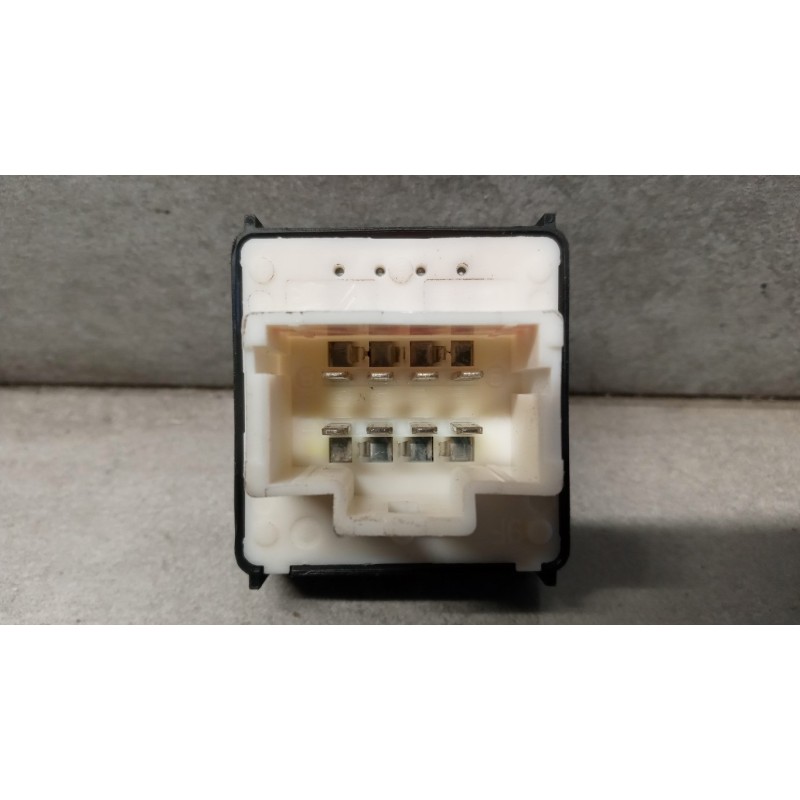 CITROEN INTERRUTTORI E PULSANTI ALZAVETRI CITROEN C3 2016>2020 usato