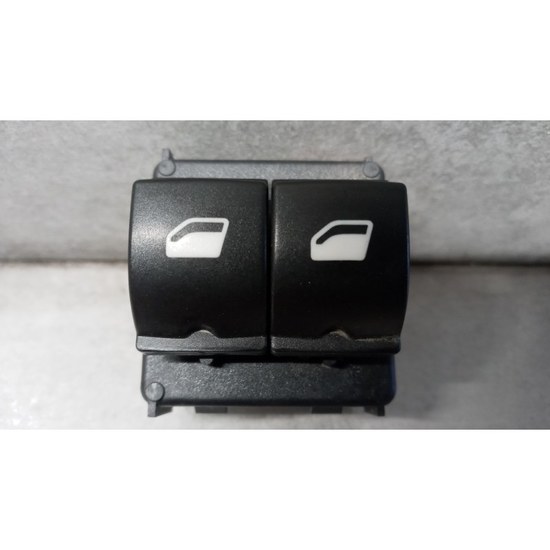 CITROEN INTERRUTTORI E PULSANTI ALZAVETRI CITROEN C3 2016>2020 usato