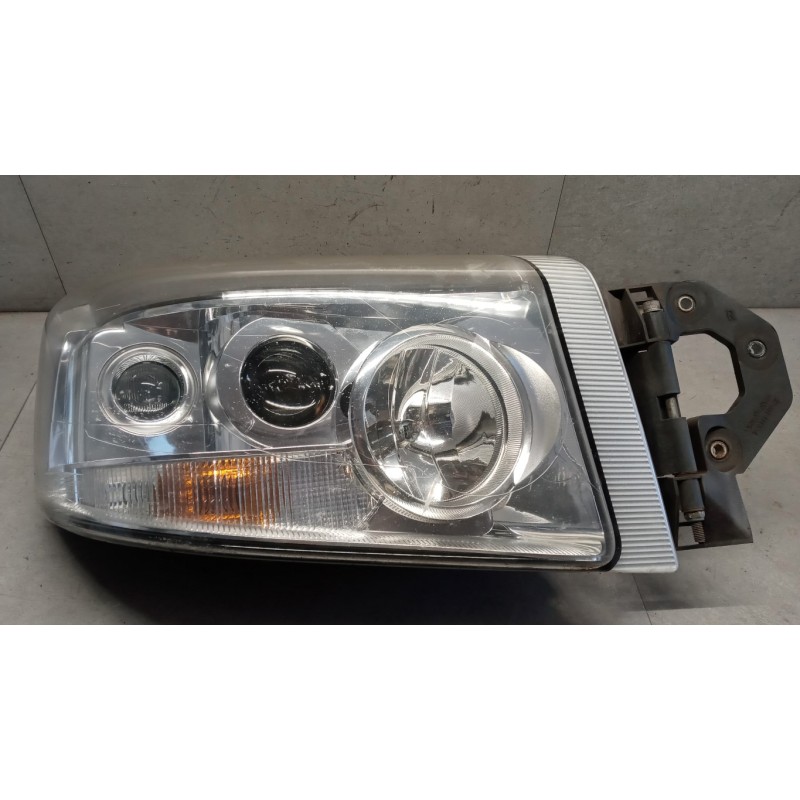 RENAULT truck RIGHT HEADLIGHT RENAULT truck Premium 2005>2013 used
