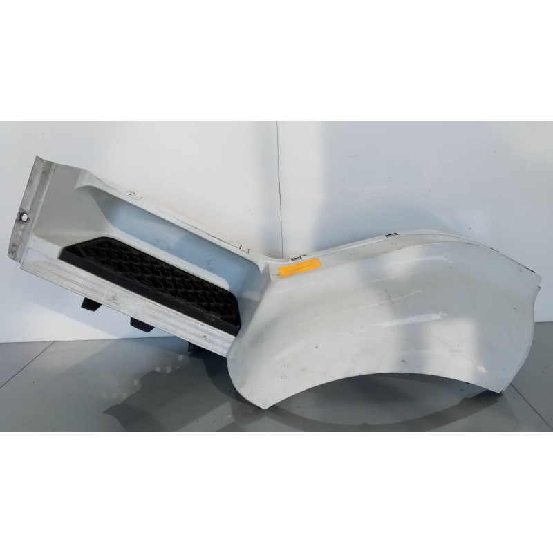 RENAULT truck LEFT FRONT MUDGUARD  RENAULT truck Premium 2005>2013 used