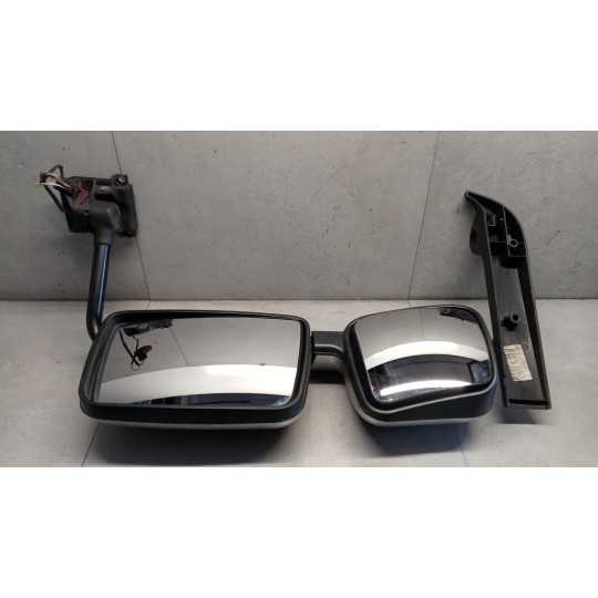 RIGHT ELETRIC REAR-VIEW MIRROR  RENAULT truck Premium 2005>2013 used