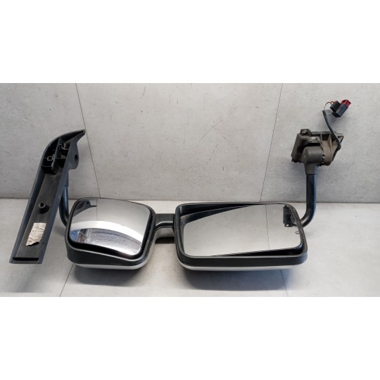 RETROVISORE ELETTRICO SINISTRO RENAULT truck Premium 2005>2013 usato
