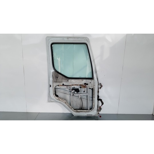 PORTA ANTERIORE SINISTRA RENAULT truck Premium 2005>2013 usato