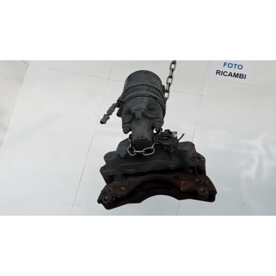 PINZA ANTERIORE DESTRA VOLVO truck FH euro 6 usato