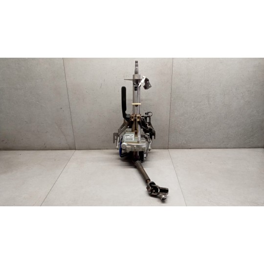 PIANTONE STERZO NISSAN Qashqai 2010>2014 usato