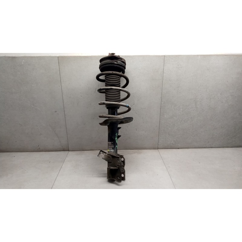 NISSAN AMMORTIZZATORE ANTERIORE SINISTRO NISSAN Qashqai 2010>2014 usato