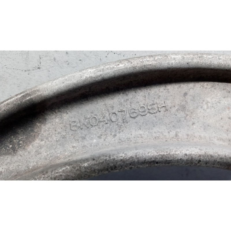 AUDI BRACCIO SOSPENSIONE INFERIORE SINISTRO AUDI A4 2011>2015 usato