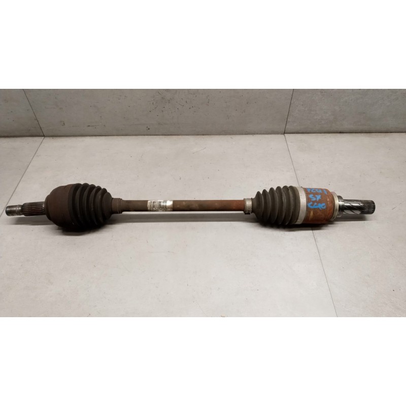 RENAULT FRONT HALF-AXLES LEFT  RENAULT Clio 2009>2012 used