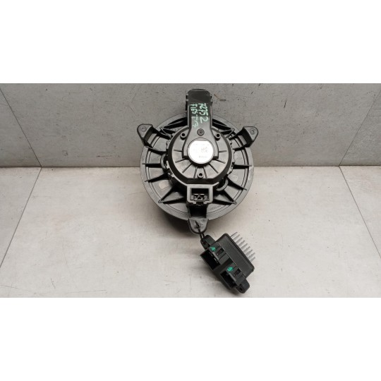 MOTORINO VENTILAZIONE INTERNA FORD Fiesta 2017> usato