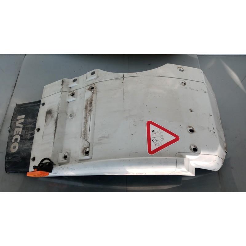 IVECO FRONT RIGHT REAR PART MUDGUARD IVECO Stralis 2013> used