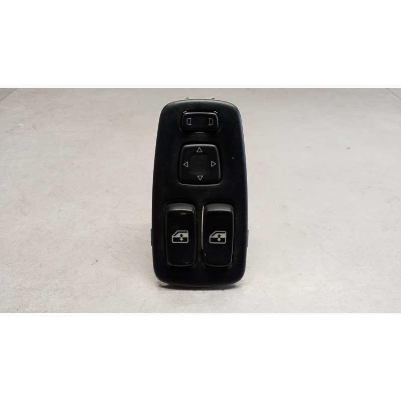 SCANIA INTERRUTTORI E PULSANTI ALZAVETRI SCANIA Serie G 2005> usato