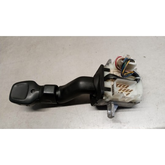 INTERRUTTORI E PULSANTI DEVIO SCANIA Serie G 2005> usato