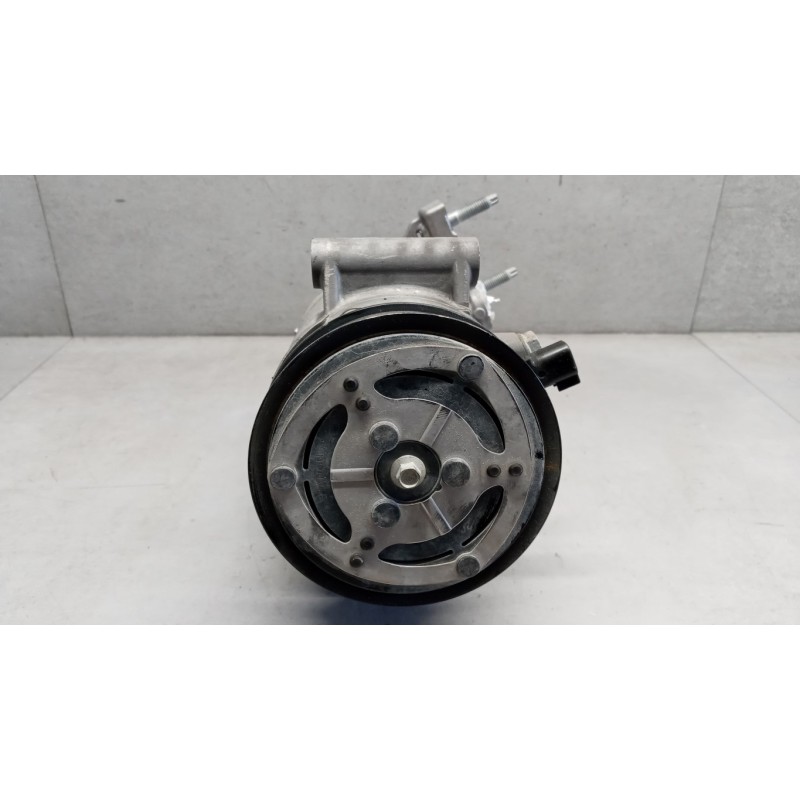 FORD COMPRESSORE ARIA CONDIZIONATA FORD Fiesta 2017> usato