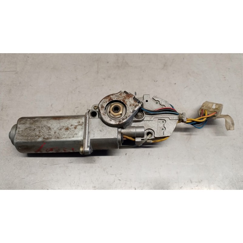 MITSUBISHI SUNROOF MOTOR  MITSUBISHI Pajero 1997>1999 (V20) used