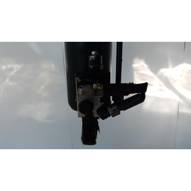 IVECO CAB LIFT PISTON  IVECO Daily 2009>2012 used