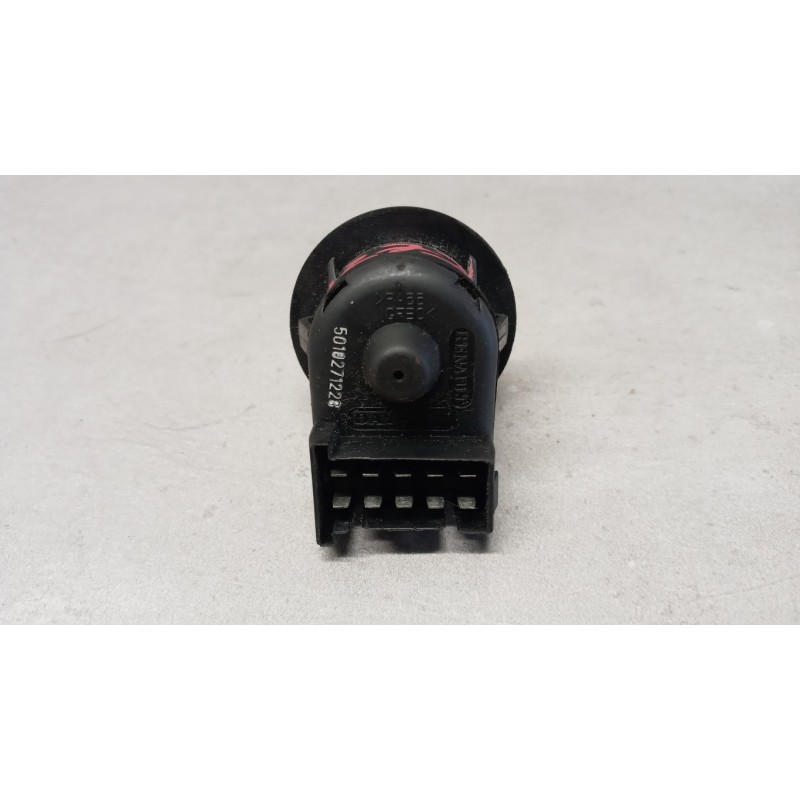 RENAULT truck INTERRUTTORI E PULSANTI ABITACOLO RENAULT truck Premium 2005>2013 usato