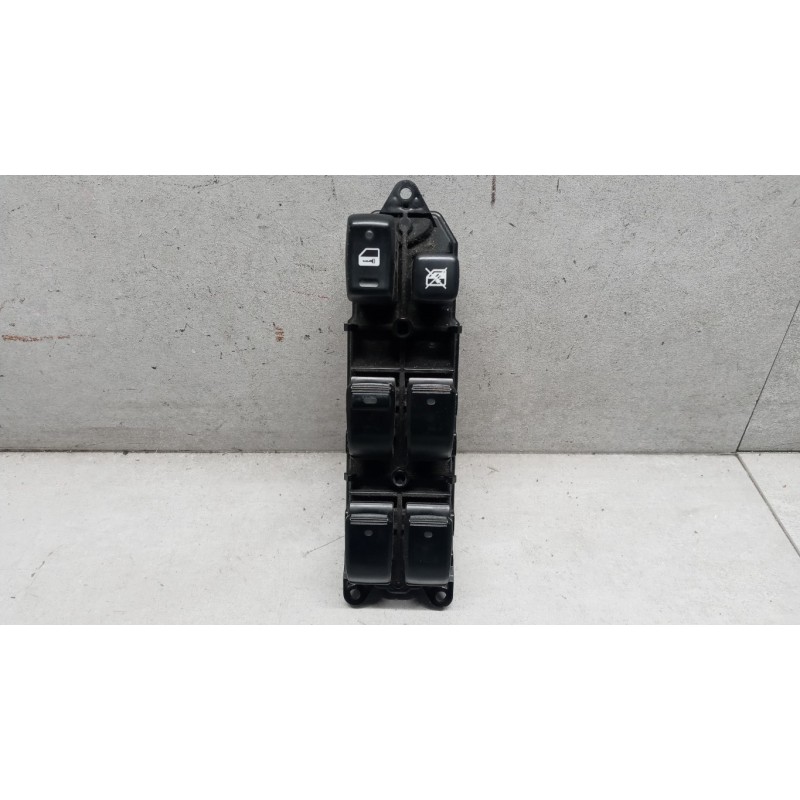 TOYOTA INTERRUTTORI E PULSANTI ALZAVETRI TOYOTA Land Cruiser 120/125 usato