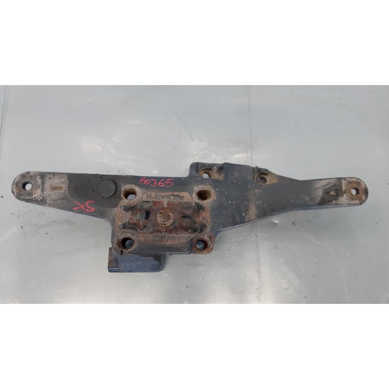 VOLVO truck SUPPORTO SOSPENSIONI VOLVO truck FM 9 usato