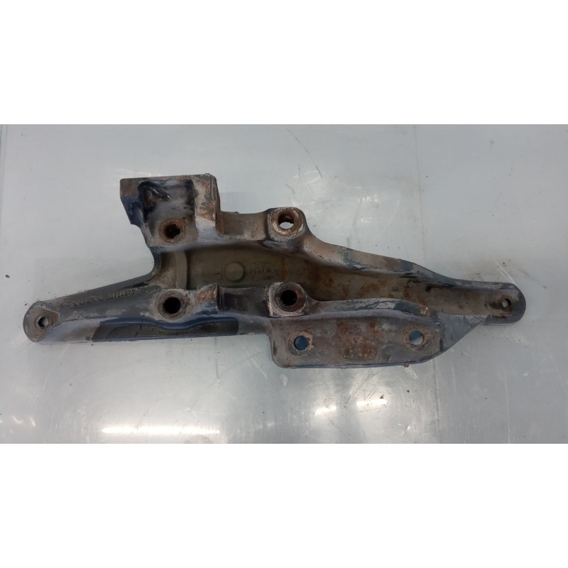 VOLVO truck SUPPORTO SOSPENSIONI VOLVO truck FM 9 usato