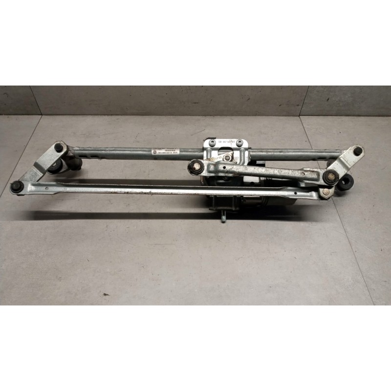 VOLKSWAGEN windshield wiper motor VOLKSWAGEN Golf 5 2003>2008 used